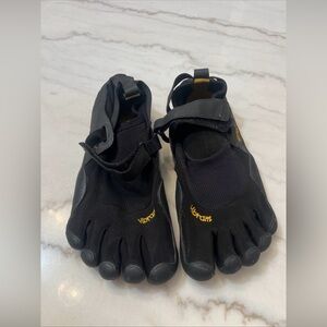 Vibram Five Fingers Women's Barefoot Running Shoes Size 43 / 11.5-12